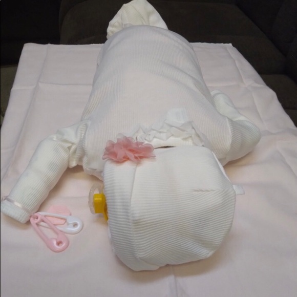 Diaper baby!!Great gift for anyone expecting - Picture 8 of 13